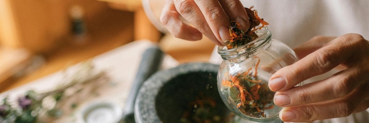 Kadınlar İçin Şifalı Bitkiler